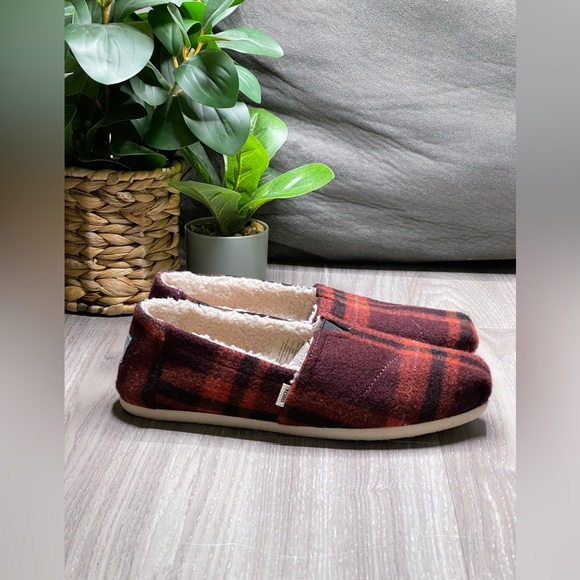 Toms Red Plaid Wool Flats - Picture 4 of 7